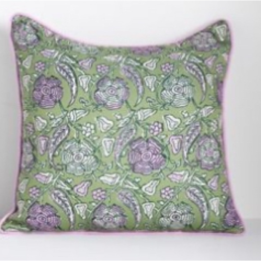 Anthropologie NWT “Sold Out” Isadora Purple Mix Print Floral Pillow